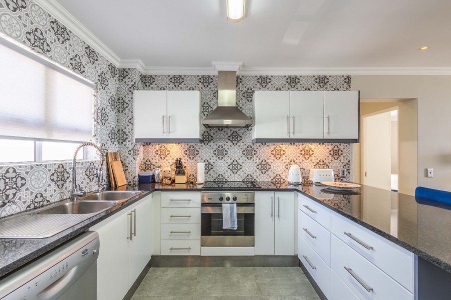 3 Bedroom Property for Sale in Upper Main Street Western Cape